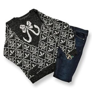 Vintage Ja Lynn Fashions Soft Acrylic Bow Sweater!